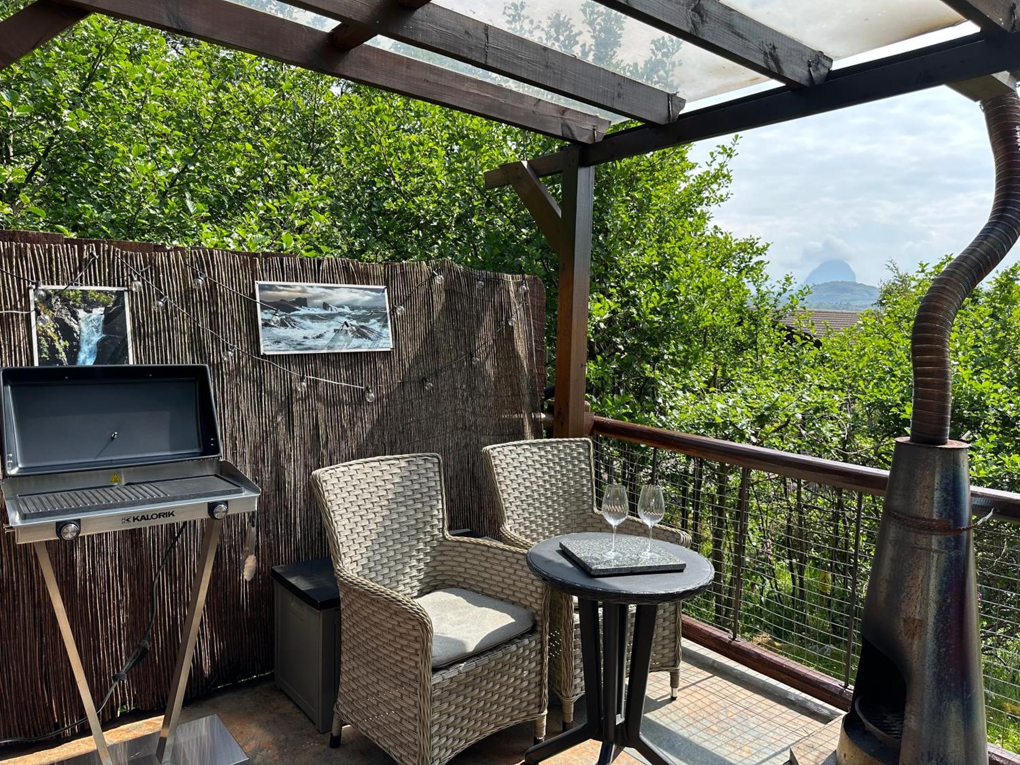 Mountview Pod Hotel Lochinver Exterior foto